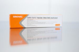Testes clínicos em voluntários para a vacina contra o coronavírus são iniciados em SP