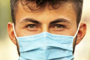 Pneumologista de Campinas alerta sobre os cuidados para evitar a contaminação por Covid-19 neste fim de ano