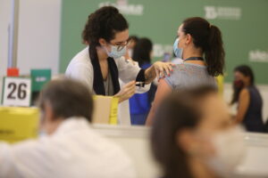 Governo de SP anuncia medidas de restrições para conter segunda onda do coronavírus