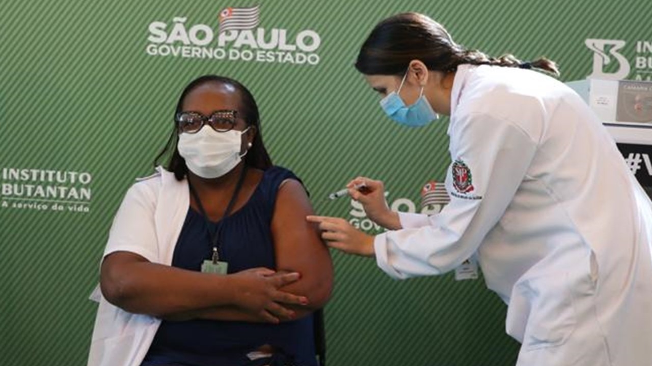 São Paulo inicia vacinação contra Covid-19