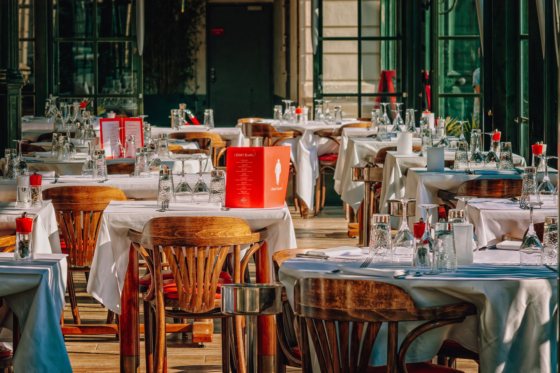 Governo de SP sinaliza que suspenderá fechamento de restaurantes e bares