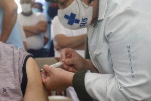 Butantan fecha semana com mais de 7 milhões de doses da vacina entregues ao Brasil