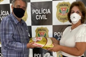 Delegacia Seccional doa mais de 200kg de alimentos a campanha Limeira Solidária