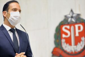 Murilo Félix vota a favor da compra de vacinas pelo Governo de SP