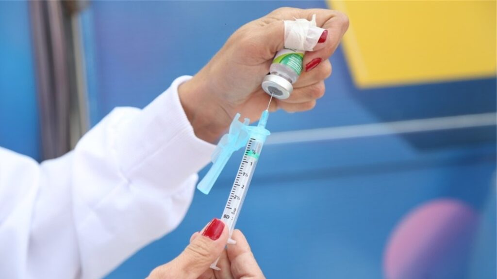 Vacinação contra a gripe começa nesta segunda (12), em Limeira