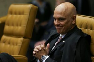 Conversa de Bolsonaro com Moraes causa preocupação na Polícia Federal
