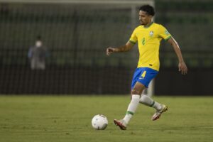 Brasil vence a lanterna Venezuela em quinta virada da era Tite na seleção