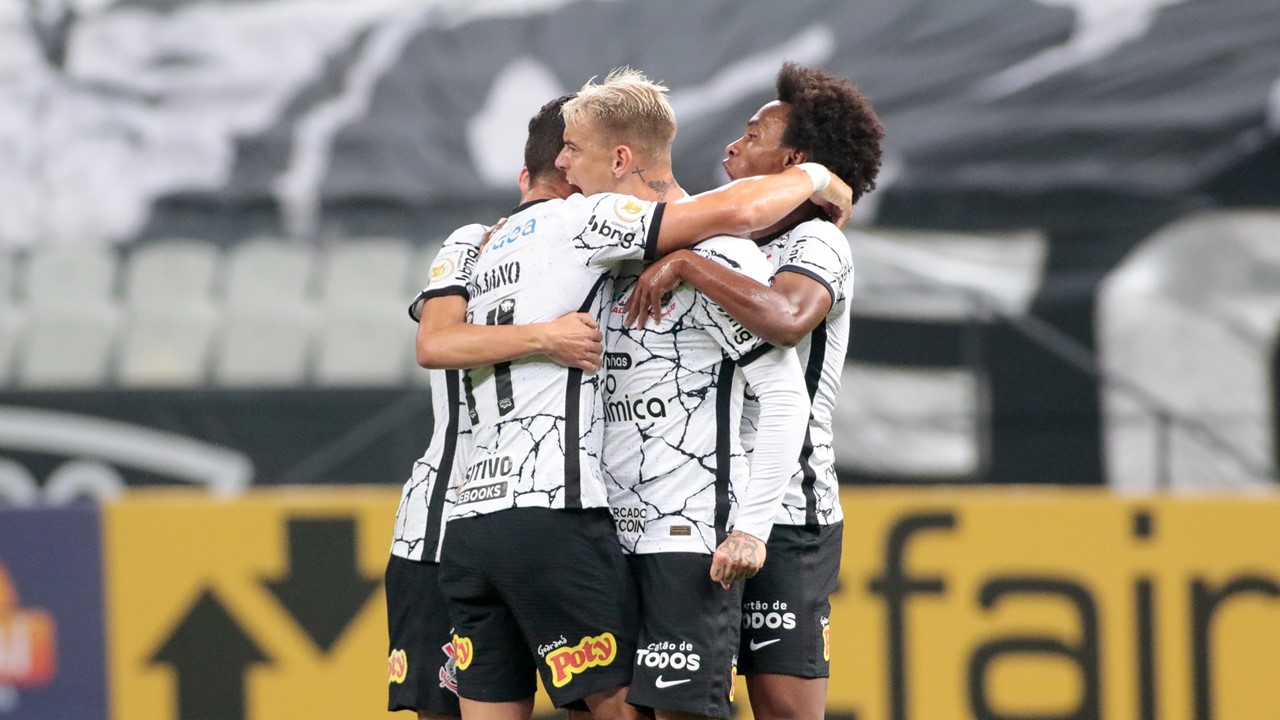 Jô é baixa de última hora no Corinthians para duelo com Bragantino