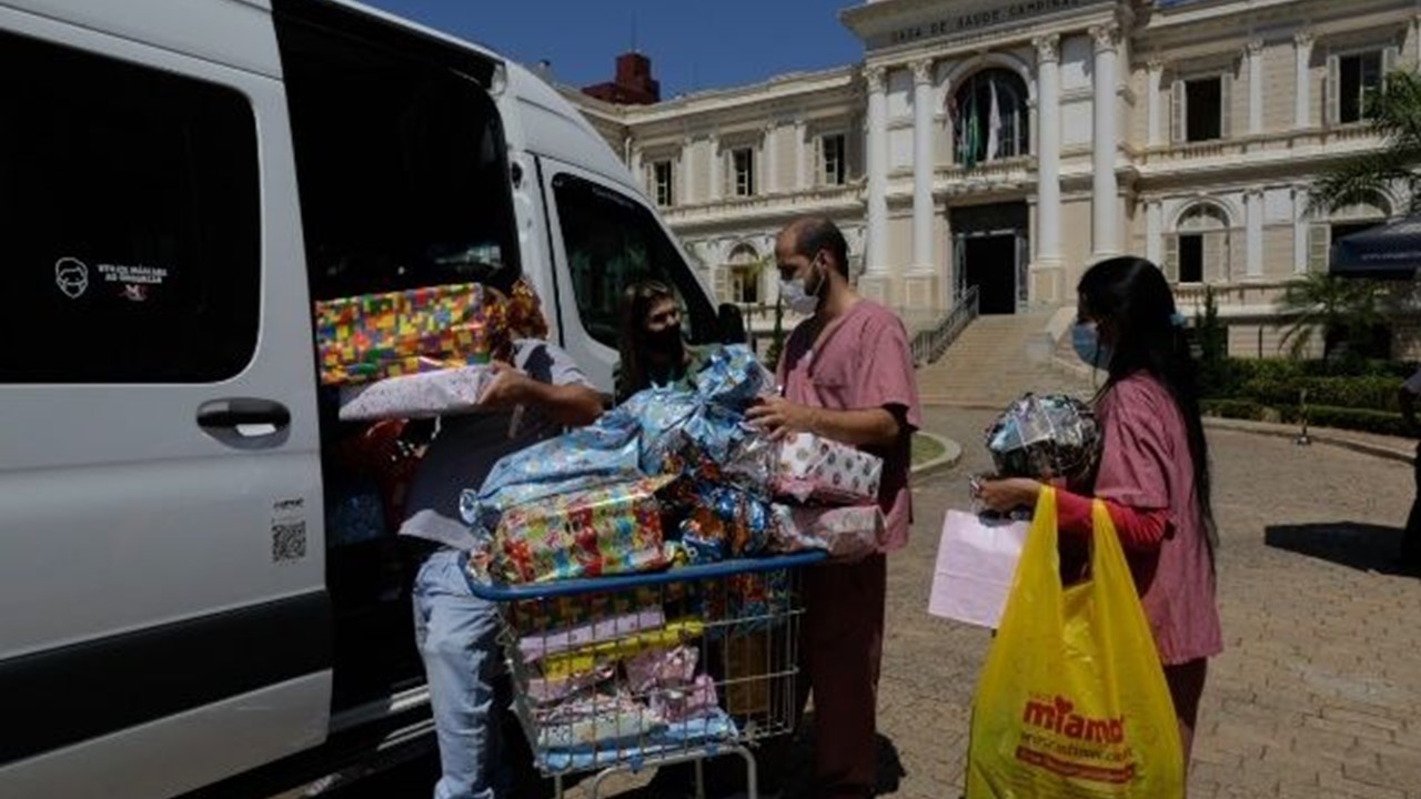 Vera Cruz Casa de Saúde doa brinquedos a instituições infantis de Campinas