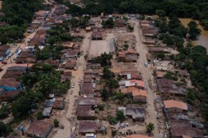 Bolsonaro libera R$ 700 milhões para áreas atingidas pelas chuvas