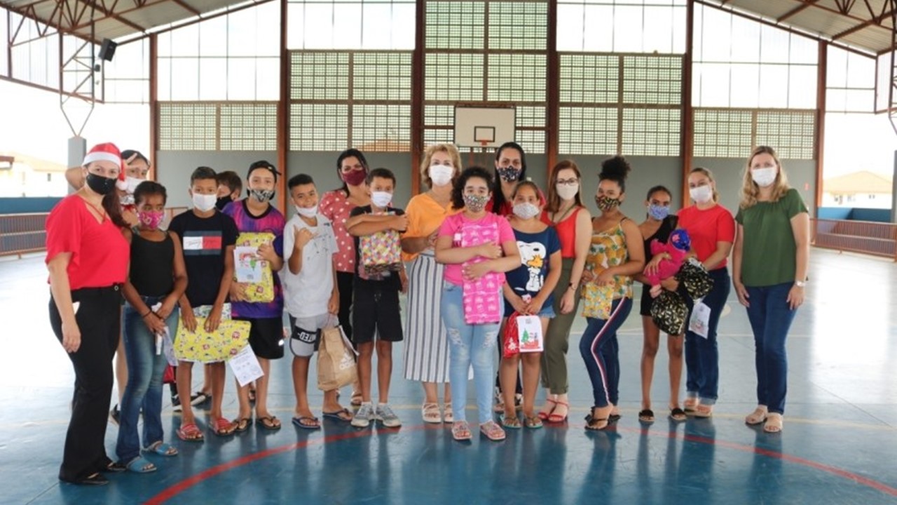 Natal com Sorriso doa brinquedos para escolas municipais de Limeira
