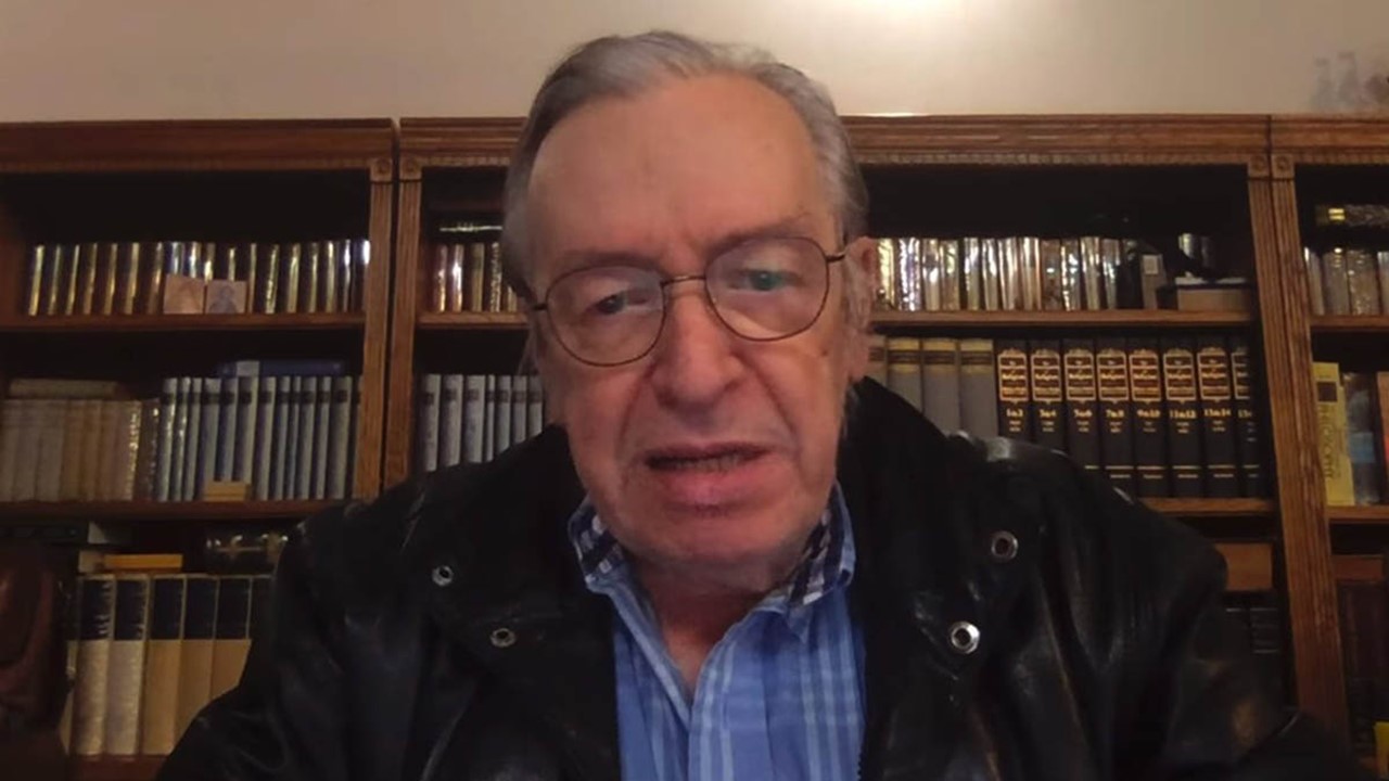 Olavo de Carvalho morre aos 74 anos