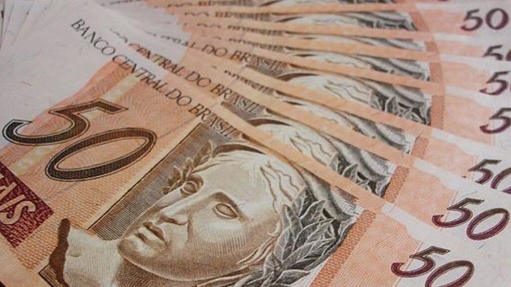 Salário mínimo estadual de SP sobe para R$ 1.284