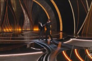 Will Smith dá tapa em Chris Rock em cerimônia do Oscar