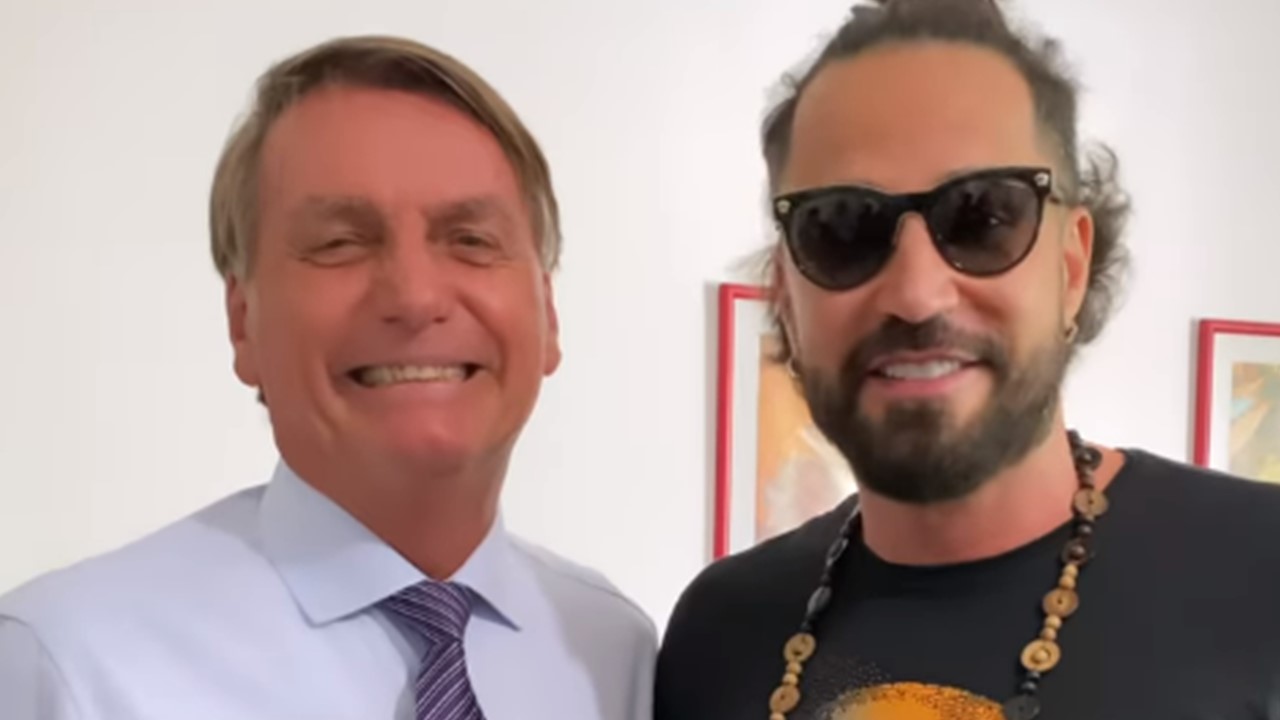 Latino vira assunto mais comentado no Twitter após almoço com Bolsonaro