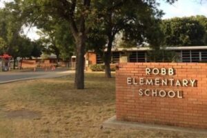Tiroteio em escola no Texas mata ao menos 14 crianças e um professor