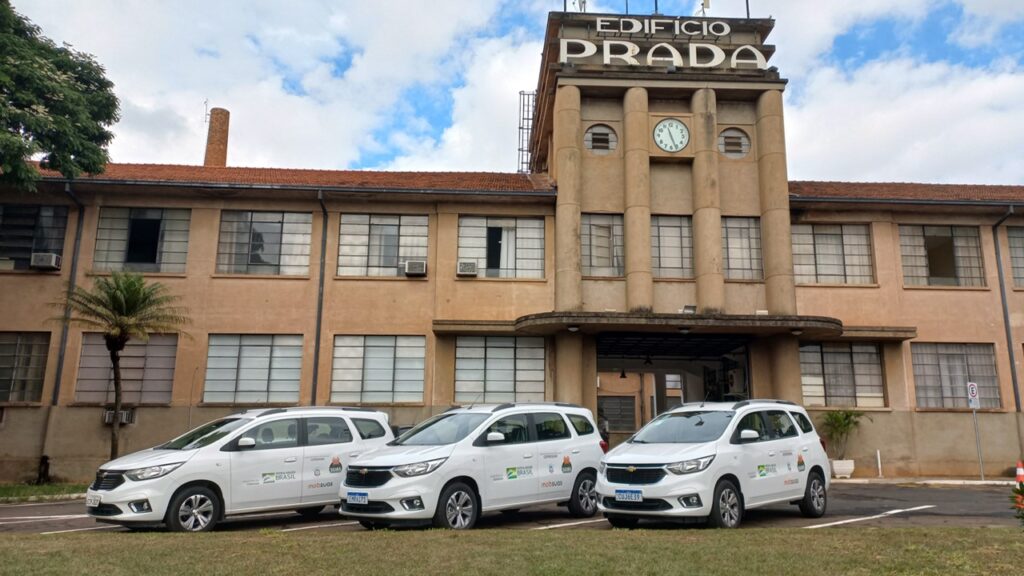 Assistência social de Limeira recebe três veículos novos