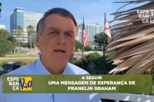 Bolsonaro diz que Brasil enfrenta problema espiritual