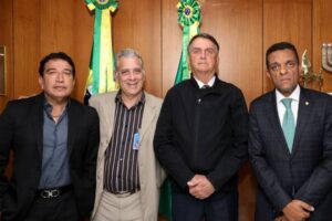 Bolsonaro encontra irmão de petista assassinado