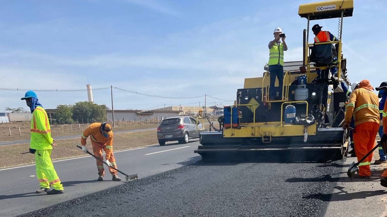 Brasil tem primeira rodovia com asfalto de plástico reciclado