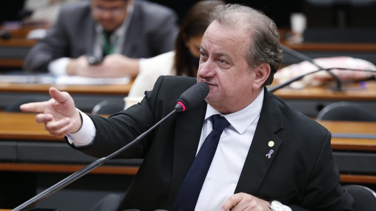 Miguel Lombardi vota sim ao projeto que acaba com as saidinhas de presos