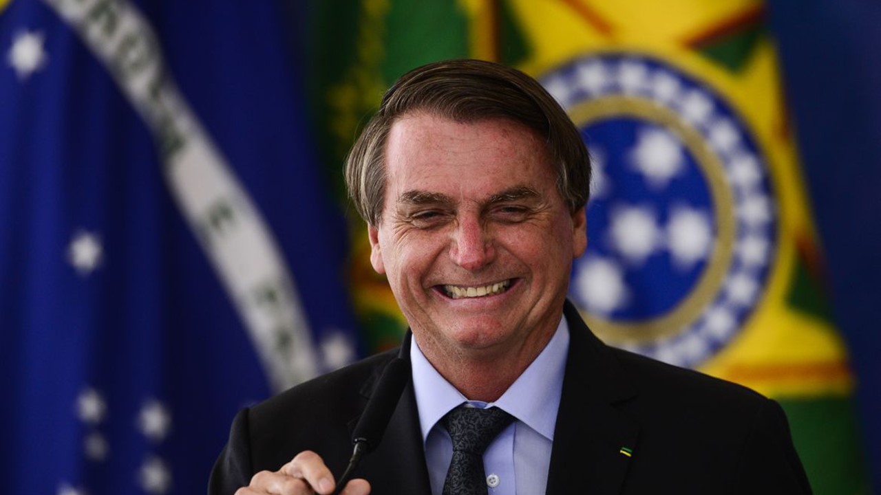 Bolsonaro diz que pode descartar aumento de ministros do STF se corte 'baixar temperatura'