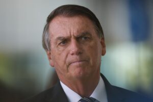 Bolsonaro será investigado por incitação a ataques golpistas