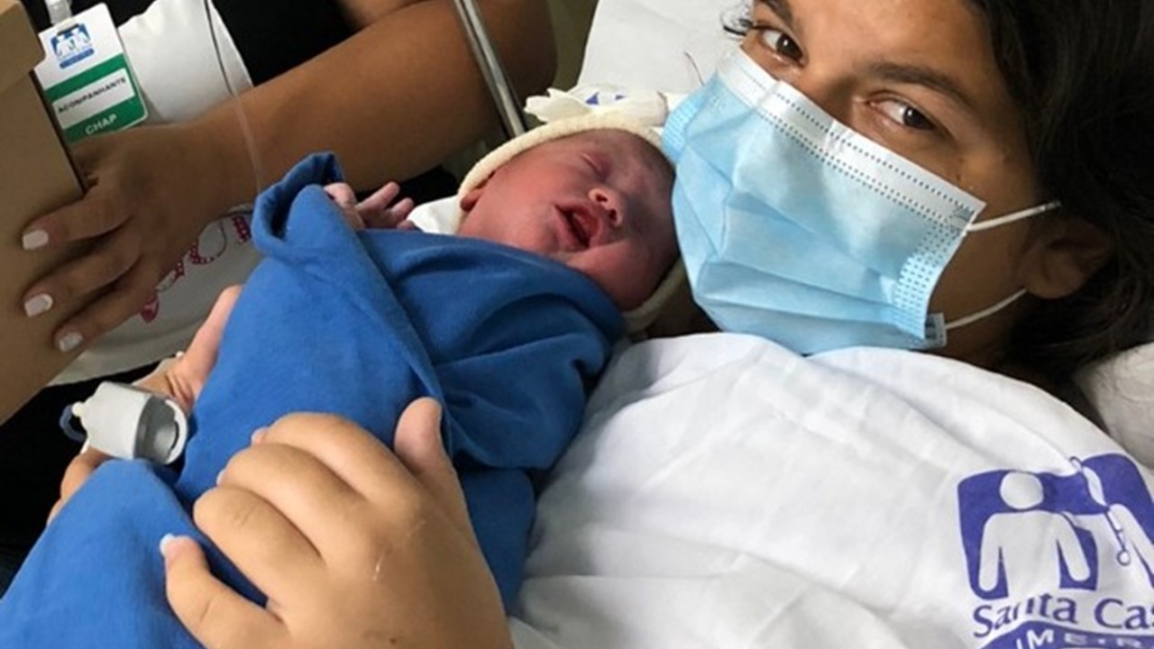Maria Antonela é a primeira bebê nascida na Santa Casa de Limeira em 2023