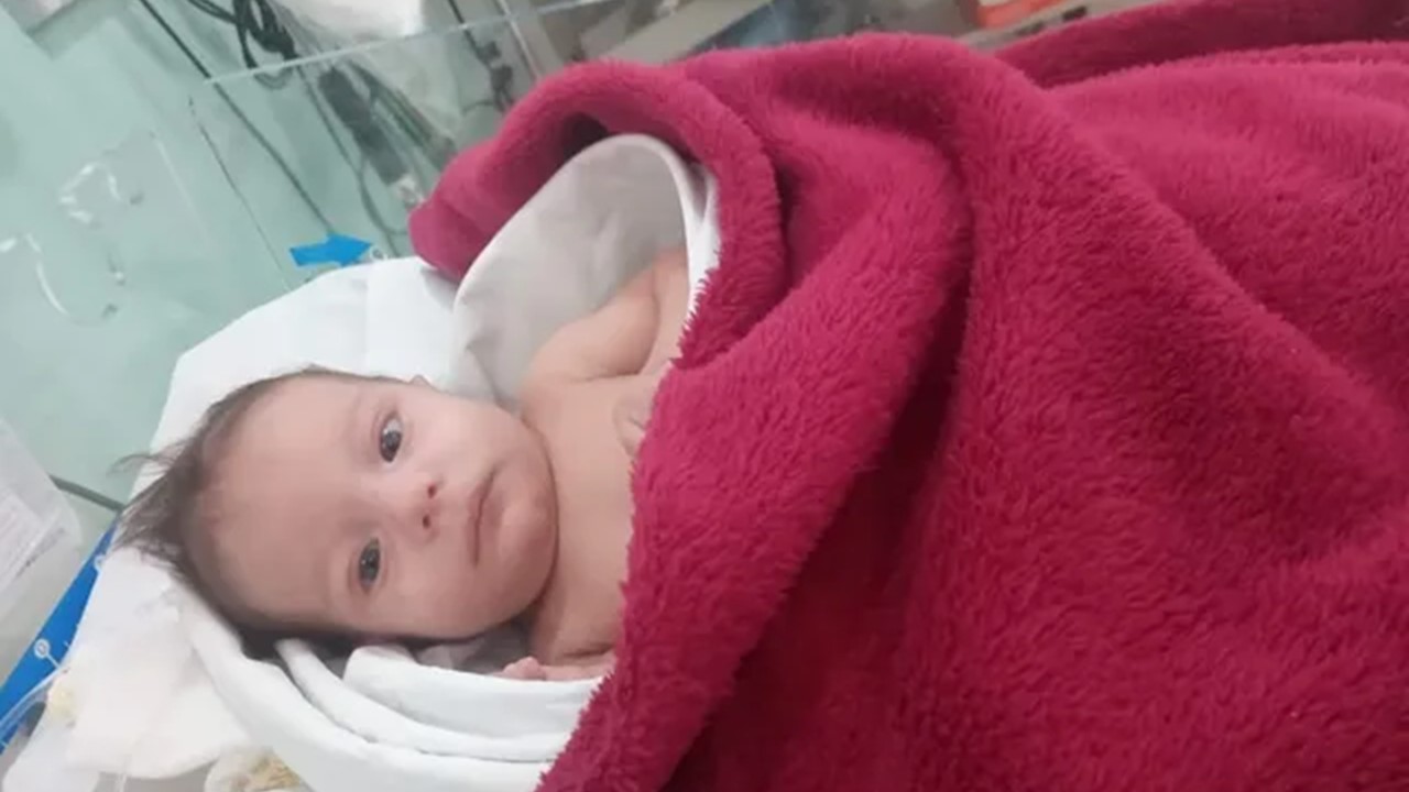 Morre bebê que teve os pés queimados por aquecedor em hospital