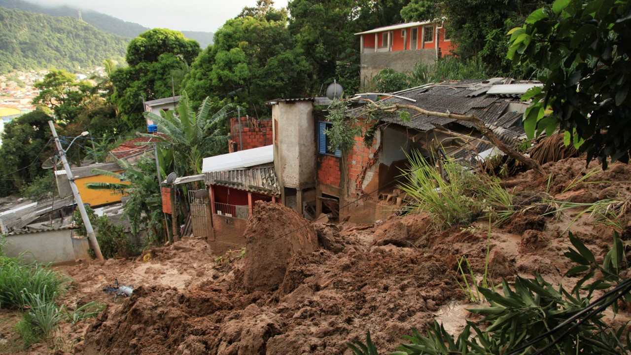 Prefeitura de São Sebastião divulga identidade de 12 vítimas da chuva