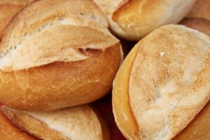 100 alimentos que contém glúten pão francês pão pão com glúten pão de farinha com glúten gluten glutem