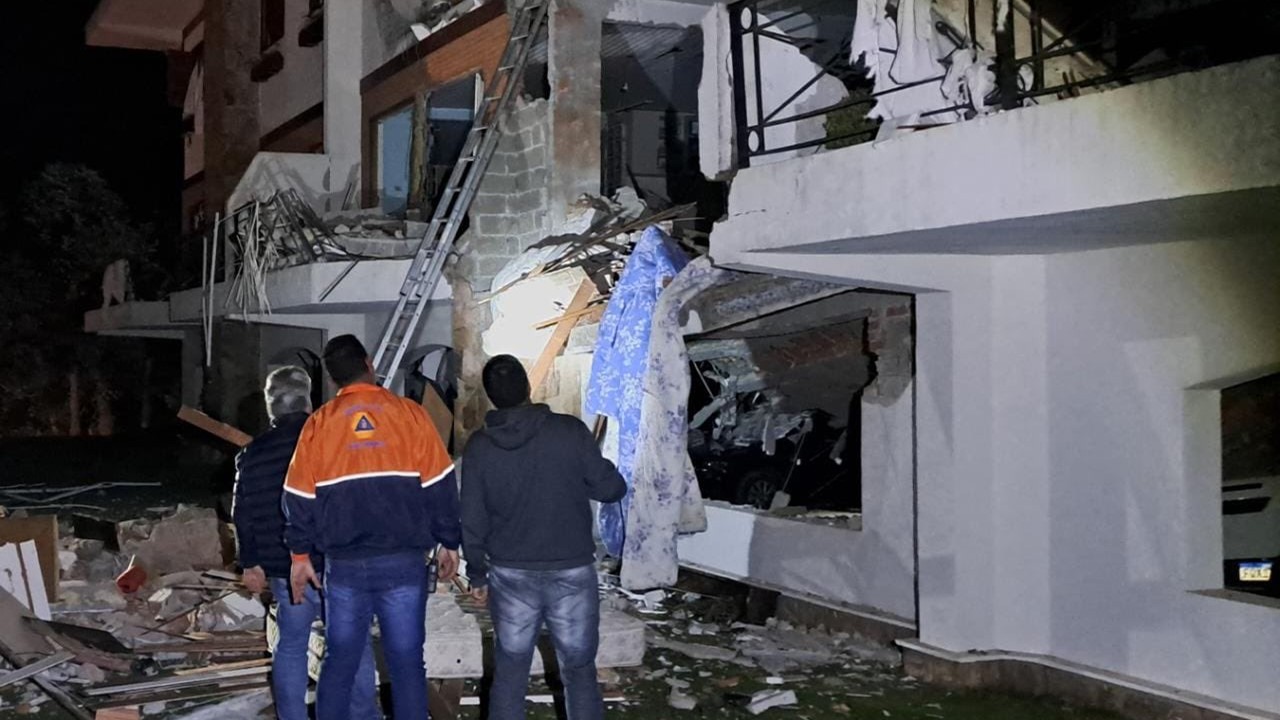 Explosão em condomínio em Campos do Jordão provoca destruição e deixa feridos