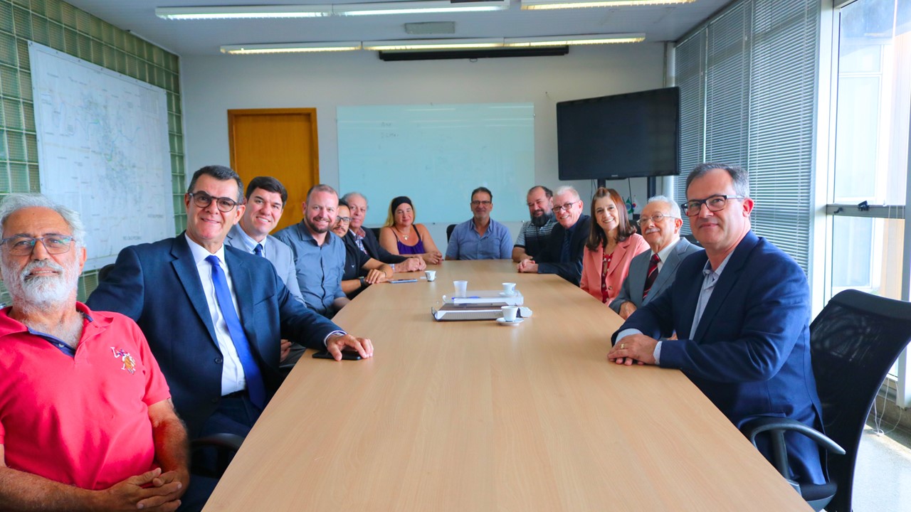 Prefeito de Piracicaba recebe visita de diretoria do CRMV-SP para discutir bem-estar animal