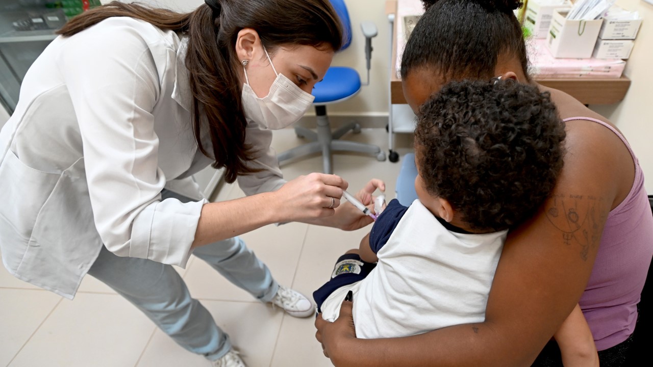 Saúde de Campinas alerta gestantes e crianças entre 6 meses e 5 anos devem se vacinar