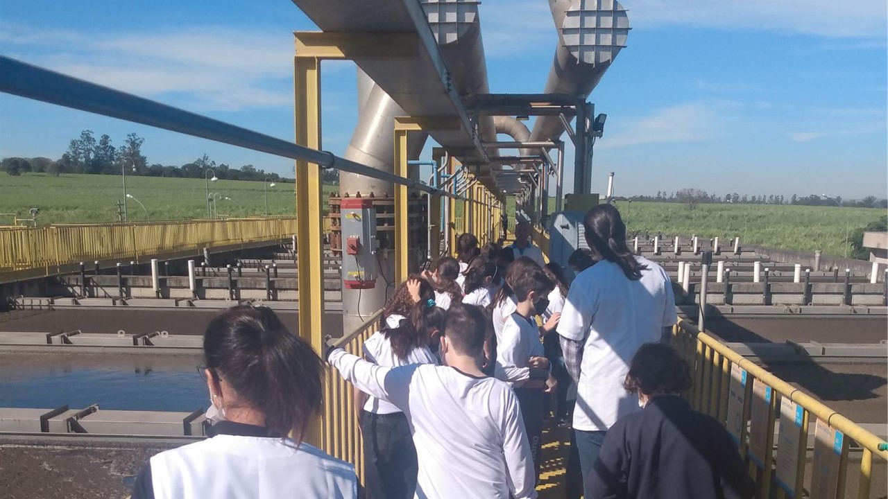 BRK orienta mais de 1,1 mil alunos de Rio Claro sobre descarte correto do óleo de cozinha usado, em maio
