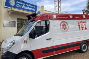 Cordeirópolis entrega nova ambulância para o SAMU
