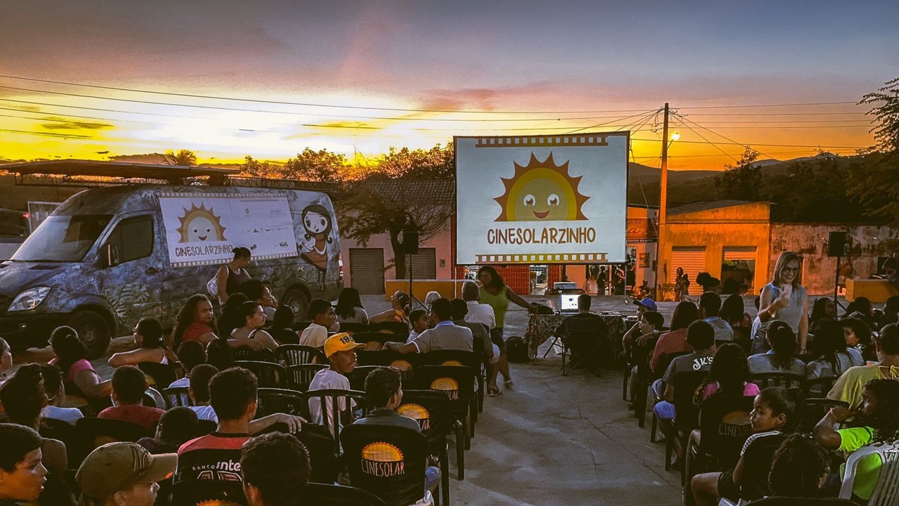 CineSolarzinho chega a São João da Boa Vista com sessões gratuitas de cinema movido a energia solar, pipoca e várias atrações