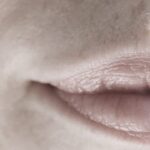 Seis passos de autoexame ajudam a identificar sinais de câncer bucal