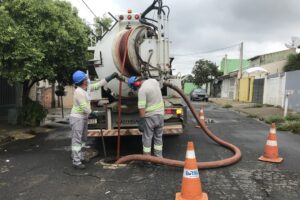 25 km de redes de esgoto receberam limpeza preventiva no ano de 2023 em Santa Gertrudes
