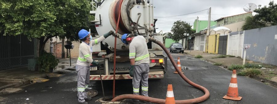 25 km de redes de esgoto receberam limpeza preventiva no ano de 2023 em Santa Gertrudes