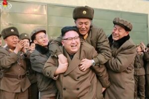 Cientistas-norte-coreanos-vivem-como-escravos-da-bomba