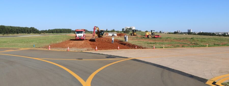 obra-de-ampliação-da-pista-auxiliar-taxiway-do-Aeroporto-Pedro-Morganti-Piracicaba
